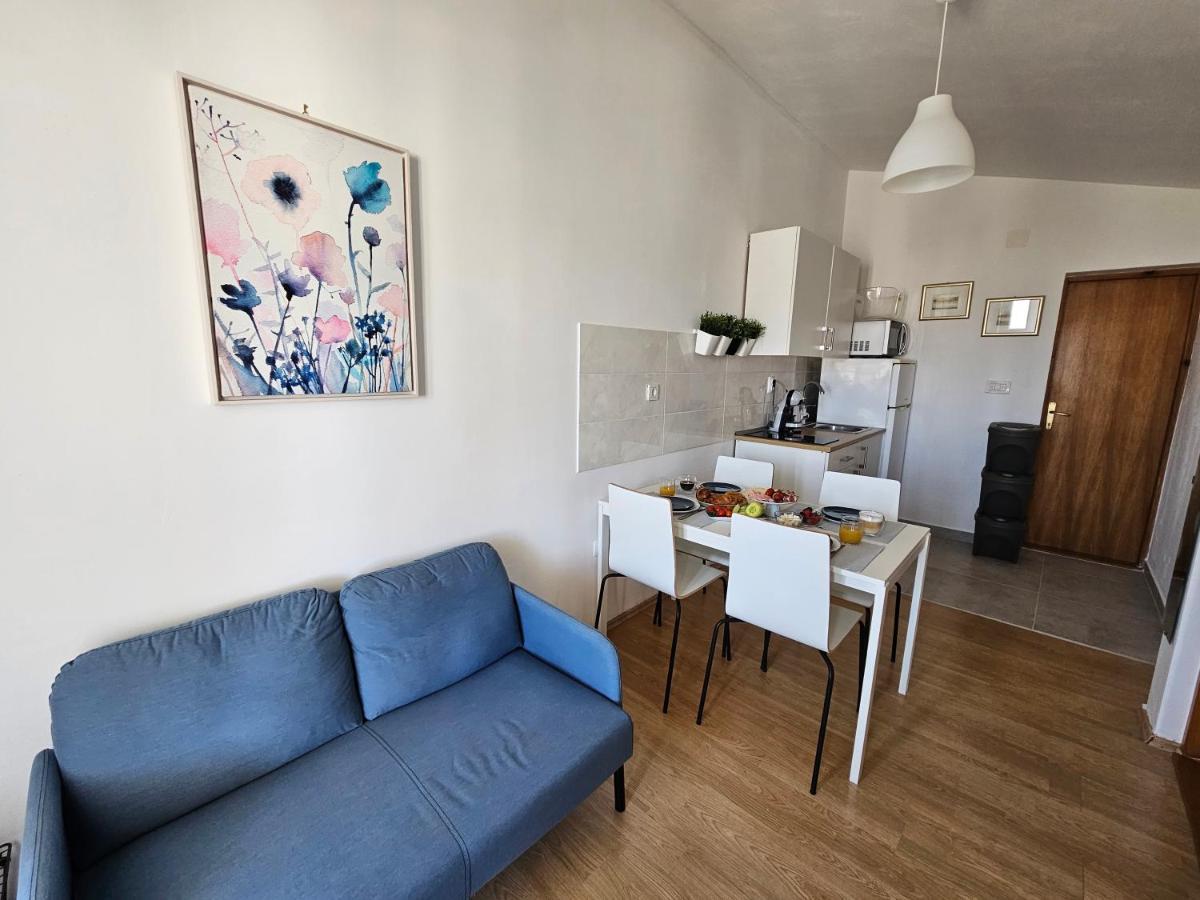 Studio Apartment Pegy Vir Dış mekan fotoğraf